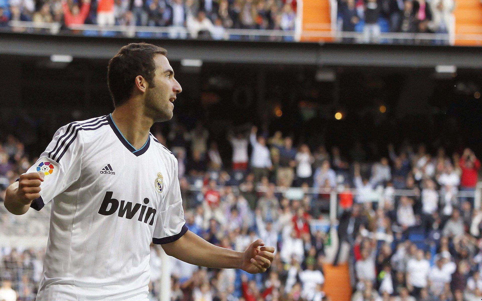 米兰触发亚沙里浮动条款,五年长约绑定新核,欧冠资格与意甲冠军成关键