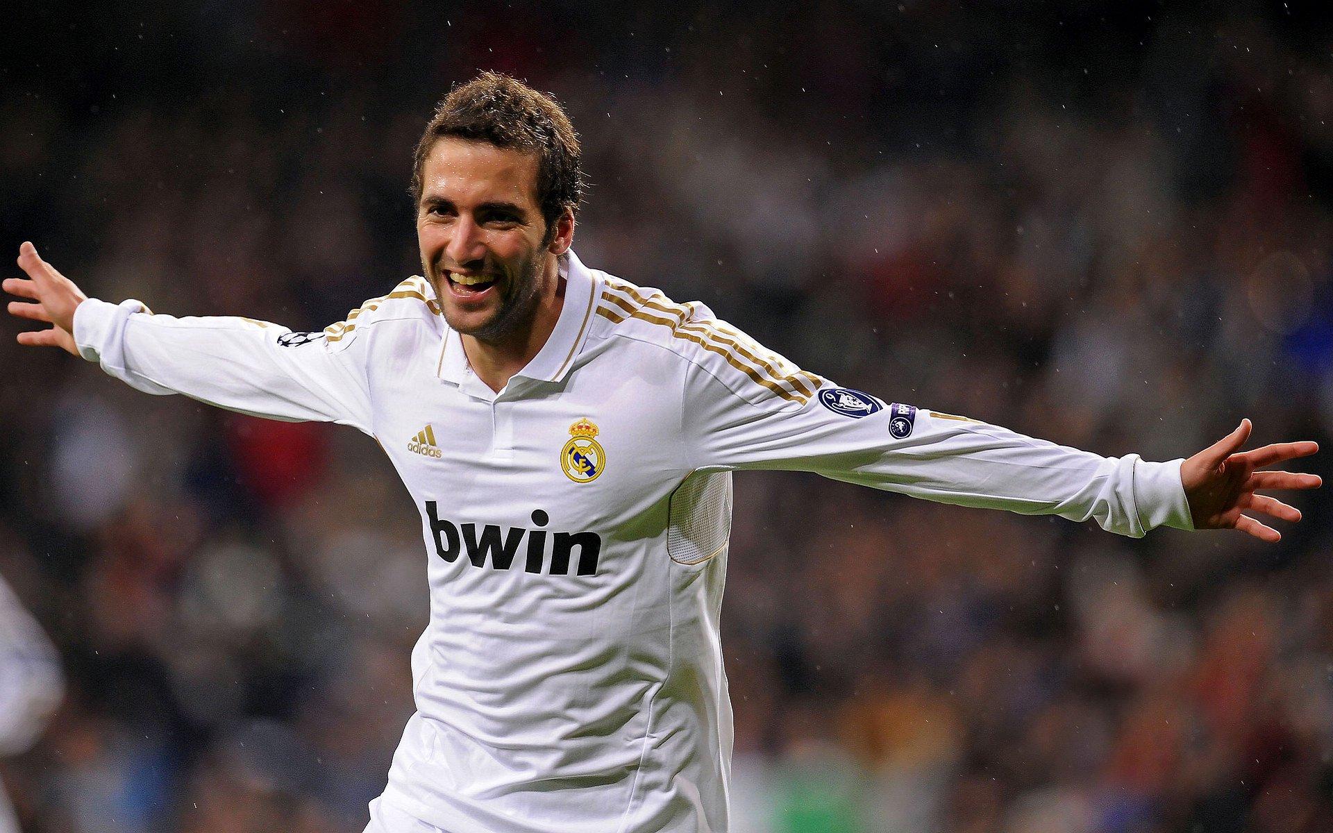 三冠情缘化为三记重拳 小因扎吉给穆里尼奥上一课 战术革新终结罗马神话