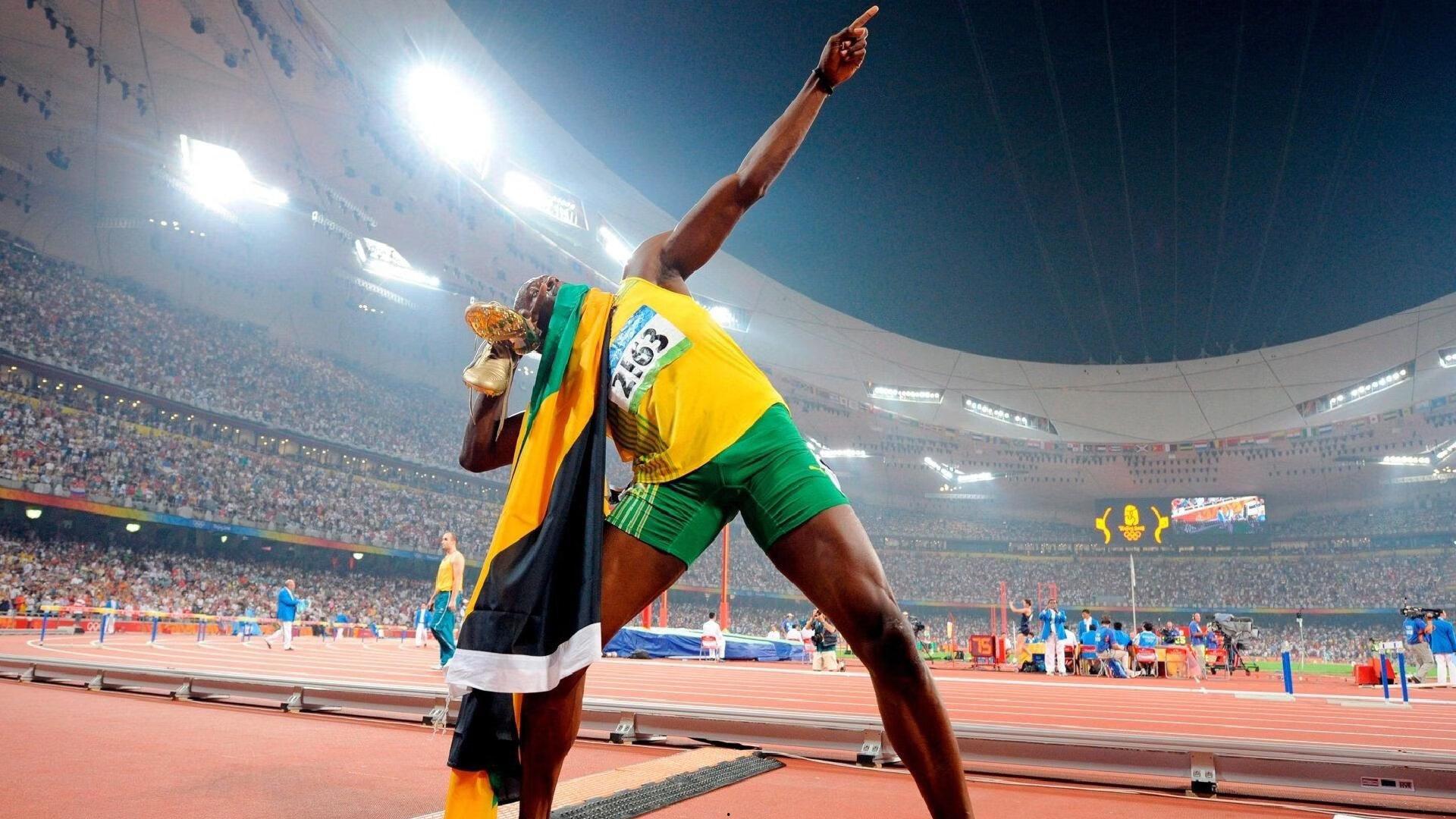 本泽马的革命，从绿叶到足坛巅峰，金球奖终将加冕传奇